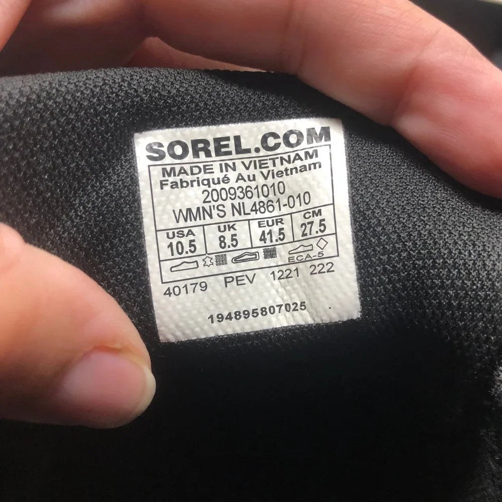 Sorel Out N About III Conquest Sneakers Womens 10.5 Black Grey Lace Up Boots